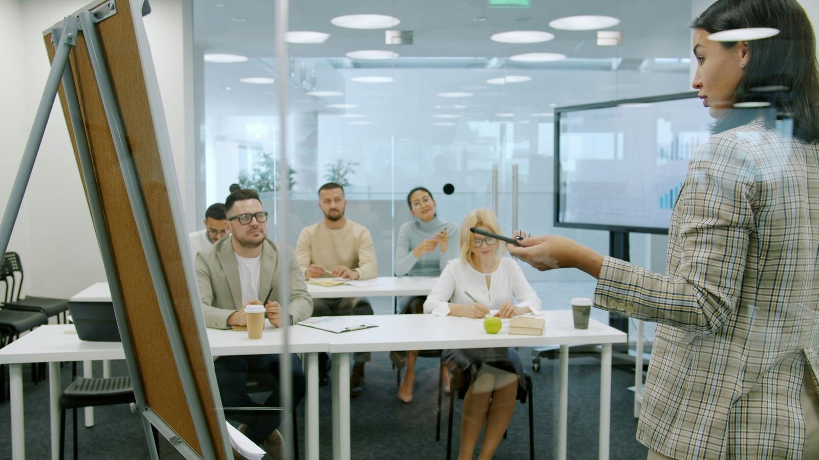 Team combining in-person and online learning